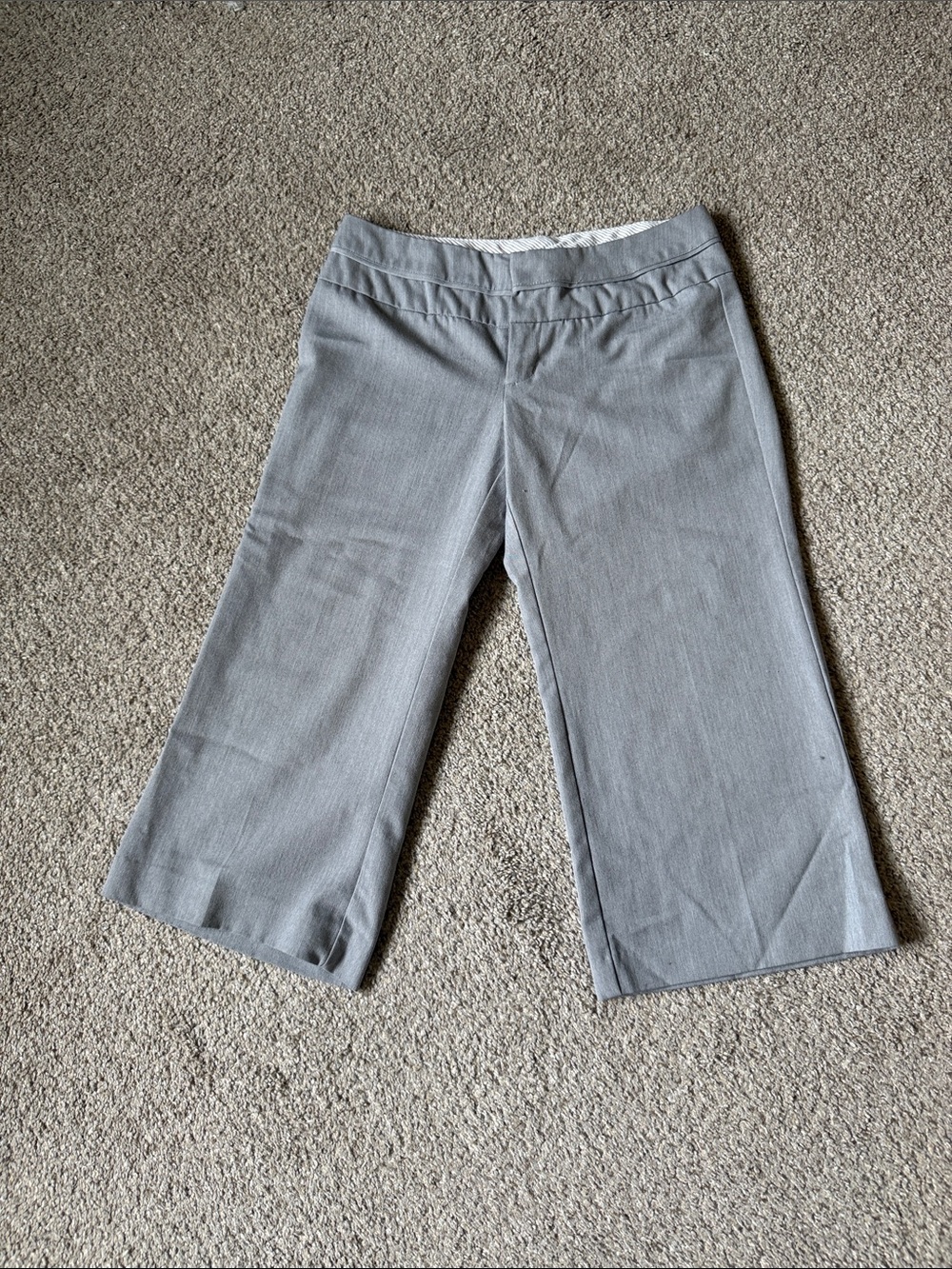 Juniors Wide-Leg Dress Capri Pants in Light Gray